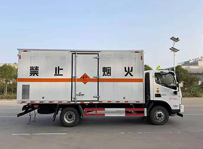嫩江爆破器材运输车