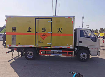嫩江爆破器材运输车