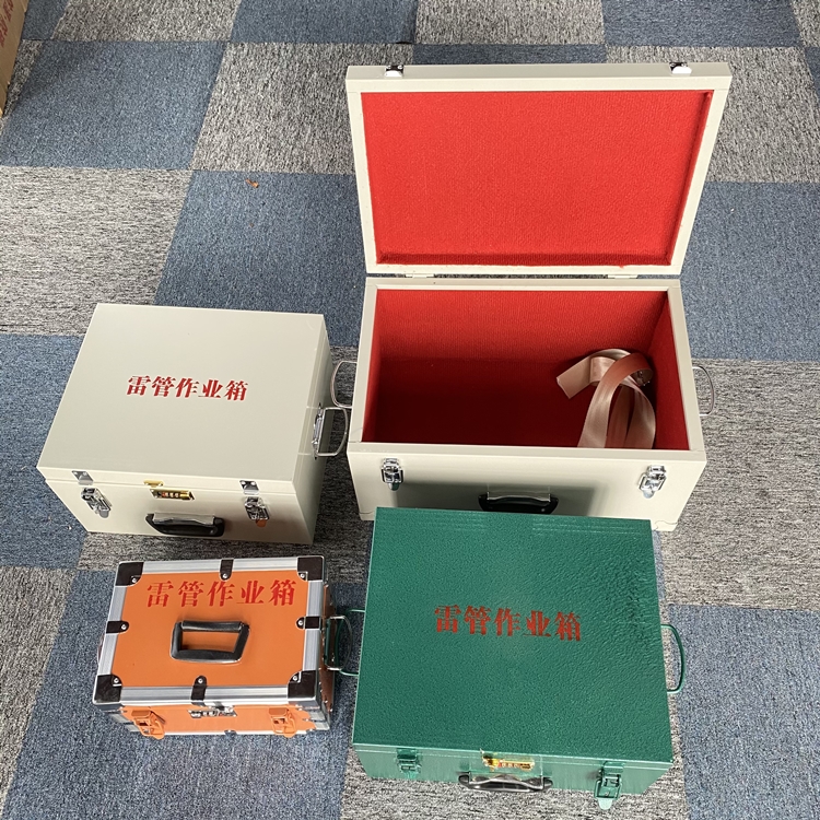 嫩江爆破工程作业箱如何选择？玻璃钢与传统材质的全面对比